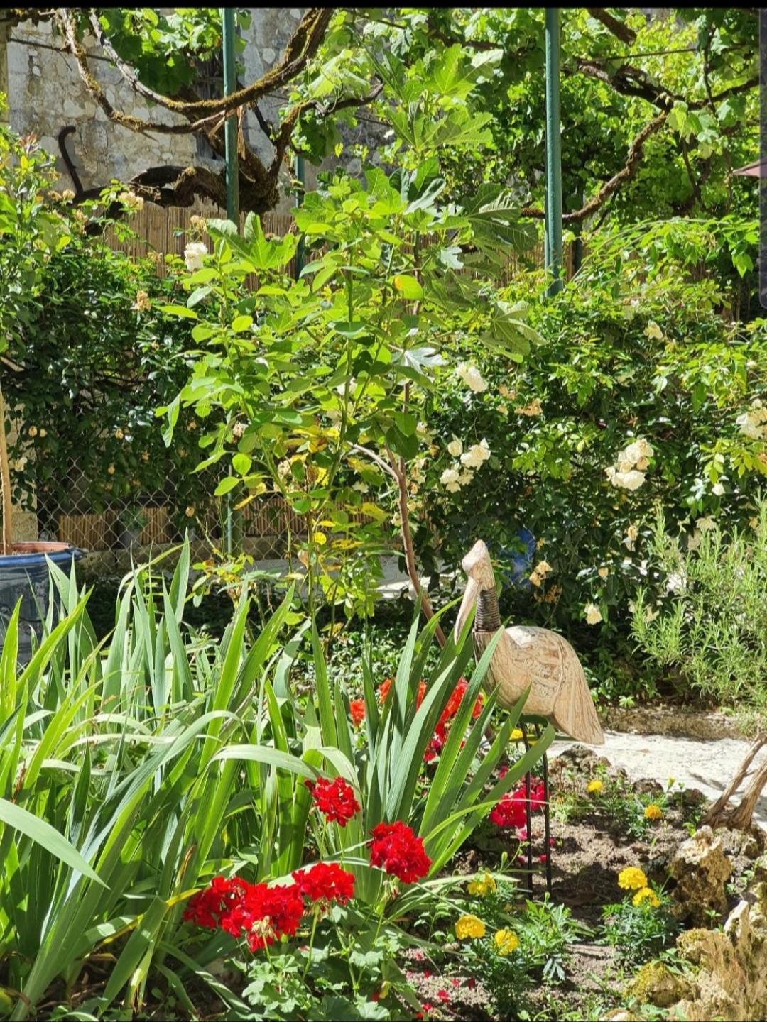 Bed and Breakfast La Casa Nomade Issigeac Экстерьер фото